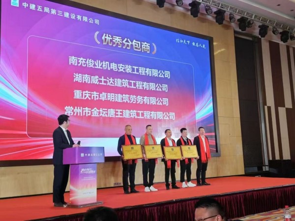 湖南风管,长沙风管,长沙风管加工,长沙镀锌风管,长沙不锈钢风管
